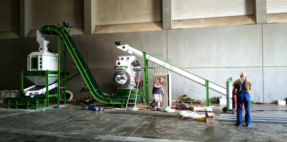 2-2.5T/H wood chip biomass pellet production line in Romania